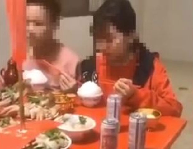 17살 소년과 결혼한 13살 소녀, 中 당국 개입…여전한 조혼