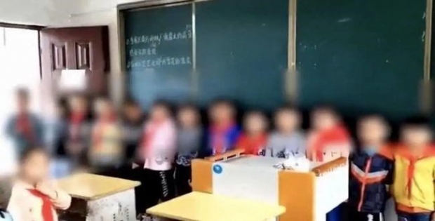[여기는 중국] 기부금 안냈다고…교실 앞으로 초등학생들 불러 세운 中 교사