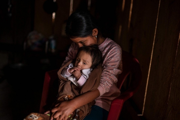 “우린 사고 파는 짐승 아니야”…14세에 결혼한 멕시코 여성의 호소