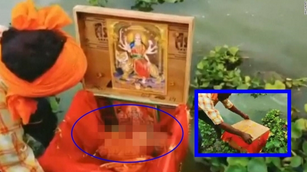 상자에 담겨 강에 버려진 인도 신생아 사연…남아선호 때문?