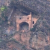 절벽 중간에 건물이?…아제르바이잔 ‘요정의 성’ 화제