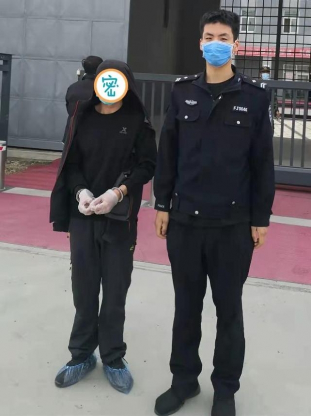 [여기는 중국] 교제 거절한 女 다락방 침입, 이틀 간 숨어서 엿본 남성