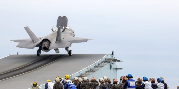 (영상) 英 차세대 전투기 F-35, 항공모함서 지중해 추락 영상 공개