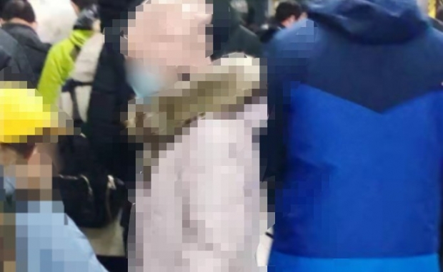 [여기는 중국] “내 자식 내 맘대로”…지하철서 아이 학대한 엄마 논란