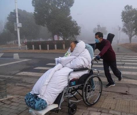 16년 동안 한 환자만...5800일 넘게 식물인간 지킨 간병인