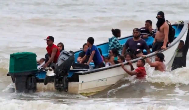 [여기는 남미]베네수엘라 탈출한 1살 아기, 엄마 품에서 총 맞고 사망