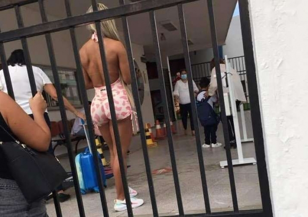 [여기는 남미]복장 논란에 휘말린 유치원 학부모 “내 옷이 어때서?”