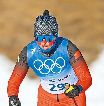 중국이 올림픽 전면에 내세운 성화봉송 ‘위구르족’ 선수가 사라졌다?