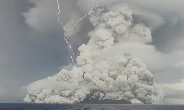 [지구를 보다] “번개 59만 번”…통가 해저화산 폭발 때 역대급 번개 발생(영상)