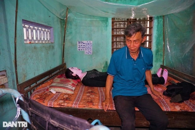 [여기는 베트남] 19년간 죽은 아내 못 잊어 유골 담은 ‘석고인형’ 안고 자는 남편