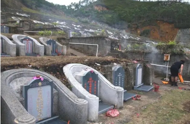 ‘돈 없으면 죽지도 못해’...아파트보다 비싼 中묘지 가격