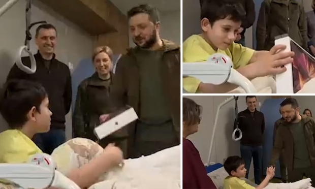 [영상] 전쟁으로 부모 잃은 아이들 만나 ‘아이패드’ 선물한 우크라 대통령