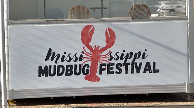 美 가재 축제서 무차별 총격, 1명 사망·5명 부상…용의자 2명은 청소년