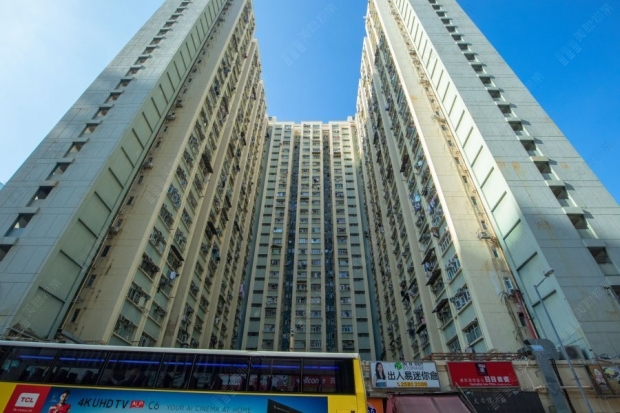 中 명문학교 10대 중학생, 연인 손 잡고 23층서 투신