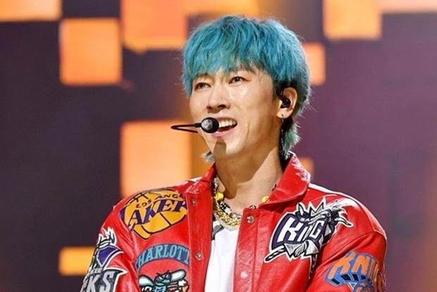 “H.O.T 장우혁, 직장 내 폭행 폭로한 전 직원들 고소”