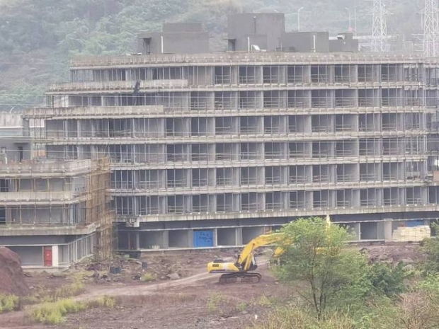 [여기는 중국] 20대 청년 3인, 빚투로 미분양 주택 156채 사들였다가…