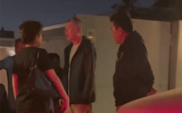 중국서 떼돈 벌고 몰래 미국 이민?…中 영화 대부 펑샤오강 감독 논란