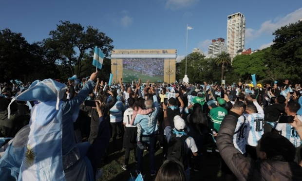 “3골이나 오프사이드에”…사우디에 충격패 당한 아르헨 축구팬들 반응은?