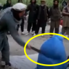 [포착] 간통 여성에 ‘공개 채찍질’...환호하는 아프간 남성들 충격