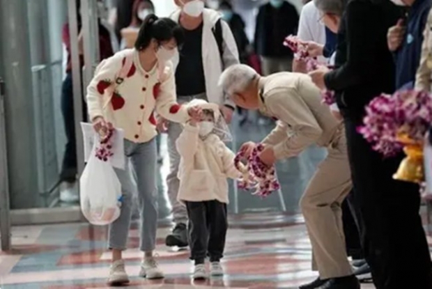 불친절한 한국 가지 말자?…中 관광객 태국서 국빈 대접 [여기는 중국]