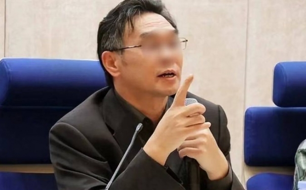 ‘교수 아니고 짐승’...女 대학원생 성적노리개 취급한 50대 교수 [여기는 중국]