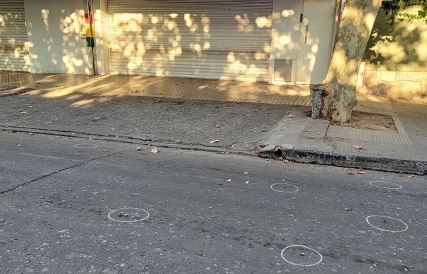 “메시, 몸조심하라” 장인 슈퍼마켓에 총격과 협박 메시지 [여기는 남미]