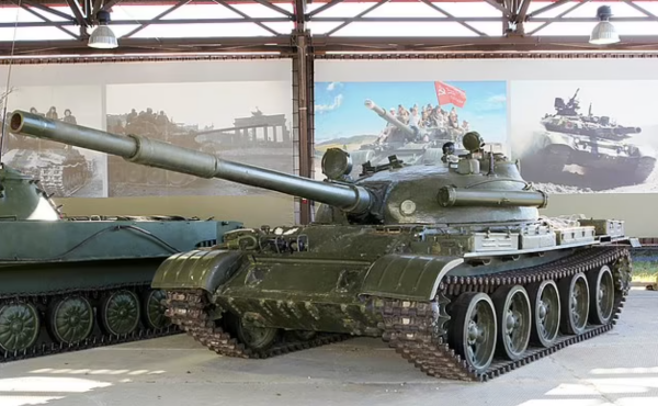 전시용 탱크까지 ‘싹싹’…“러軍, 박물관서 구식 전차 꺼내 투입”[우크라 전쟁]