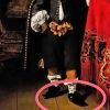 400년 전 초상화 속 소년이 나이키를?…영국서 ‘시간 여행자’ 그림 화제
