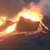 [영상] 용암이 터져 폭탄처럼 후두두…아이슬란드 아기 화산 분화