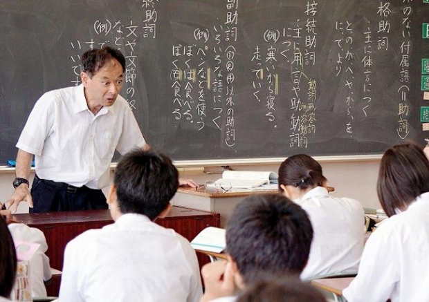 학생에 매 맞고 정신 질환까지…짐 싸는 일본 교사들 “더는 못 참아”