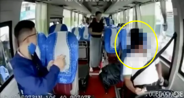 급성 뇌출혈에도 갓길에 정차해 승객 살리고 숨진 버스기사[월드피플+]