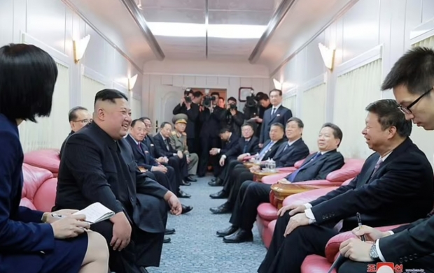 “지금 러시아로 갑네다”…‘시속 59㎞’ 北김정은 ‘방탄 열차’ 내부는?[핫이슈]