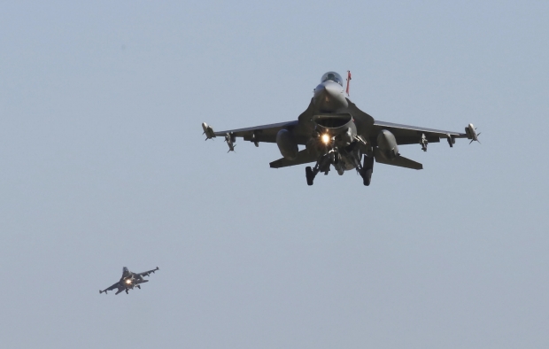 “우크라 베테랑 조종사들, 석달내 F-16 조종 가능” 美 공군 책임자