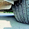 가뜩이나 정체 심한데…고속도로 의문의 ‘강철 못’, 차량 50여대 타이어 펑크 [여기는 중국]