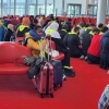 佛 파리 공항서 이슬람교도 30명 ‘단체 기도’ 논란