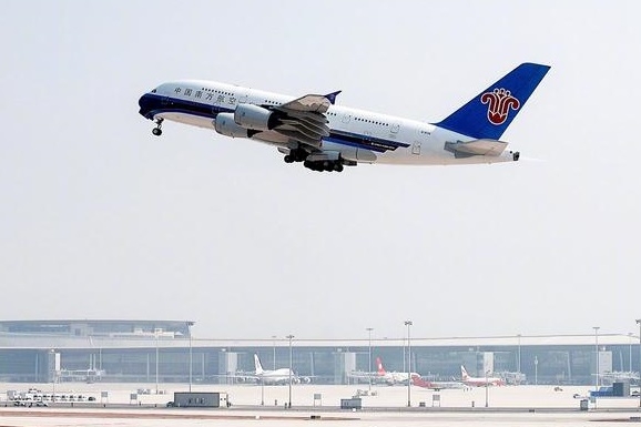 ‘단돈 1800원’ 中 초저가 항공권, 알고보니 계획된 마케팅?