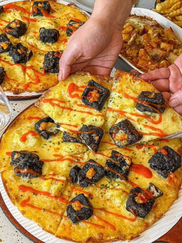 뱀고기부터 취두부 토핑까지…중화권 피자헛의 충격적인 현지화, 반응은?