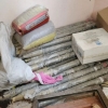 “유엔 구호상자 밑에 러 로켓 30발”…이스라엘군, 북가자 주택서 ‘하마스 무기’ 발견