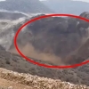 (영상)CG아닌 실제, 통째로 무너진 산…초대형 산사태로 9명 매몰 추정[포착]