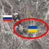 ‘탕탕’ 항복한 우크라 병사 총살하는 러시아軍…드론 영상 충격 [포착]