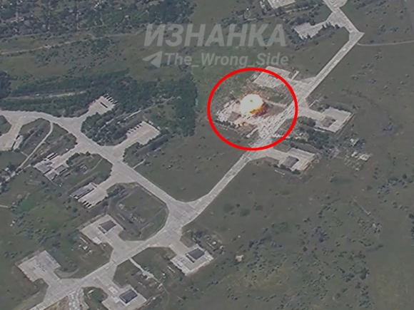 러 ‘40억 넘는 미사일’ 낭비? 우크라 “전투기 모형 타격” 주장 [핫이슈]