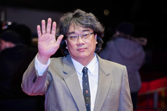 “SF 장르지만 현실 이야기”···봉준호 감독이 말한 ‘미키17’
