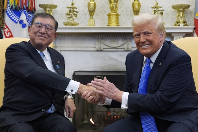 “일본처럼 돈 내면 돼요”…트럼프 무역 전략에 외신이 보인 반응