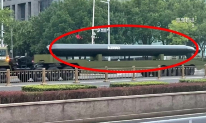 “中 게임체인저 무기 등장”… 핵 탑재 가능한 초대형 무인잠수정 공개 (영상)