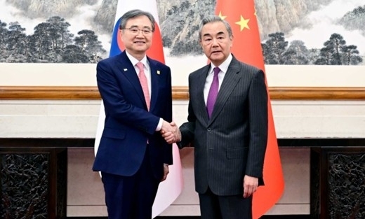 중국 기술주, AI 기대감에 4년 만 최고치 경신…“中, 무역 교착 상태서 미국에 먼저 굴복하지 않아”