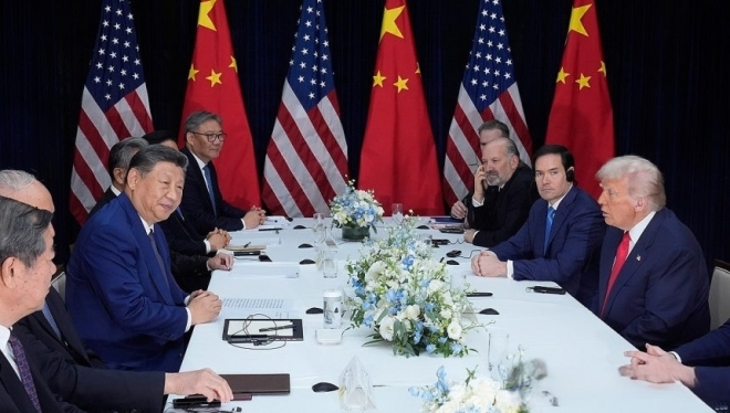 트럼프, 中 고위 관리들에 “그렇게 무서운 사람들 본 적 없어”…中, AI칩 강제 국산화로 ‘전략적 자립’ 속도