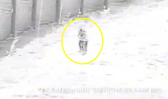 화염병 던졌다고 ‘탕탕’…이스라엘군, 16세 청소년 2명 사살 (영상)