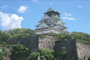 불편한 기억과 새로운 시선이 교차하는 오사카성