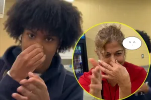 (영상) 요즘 틱톡에서 논란이라는 ‘플립 더 카메라’ 챌린지