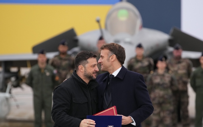 젤렌스키 “라팔 100대+그리펜 150대 도입”…무슨 돈으로 구매할까?